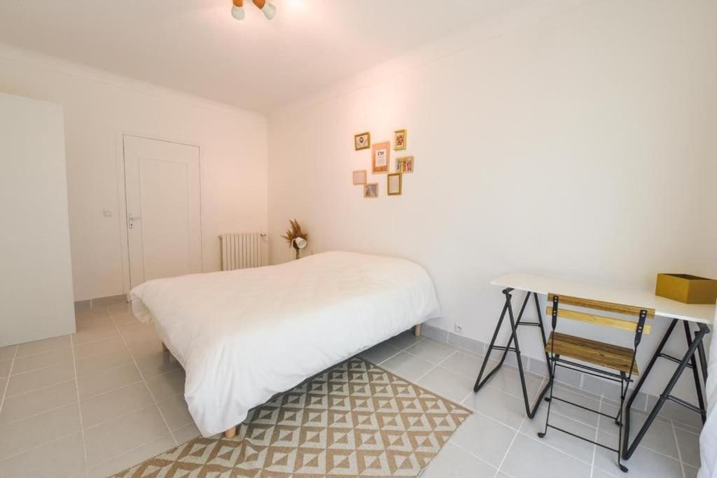Charmant Logement Plein Pied Au Coeur Du Village Кастелькюлье Экстерьер фото