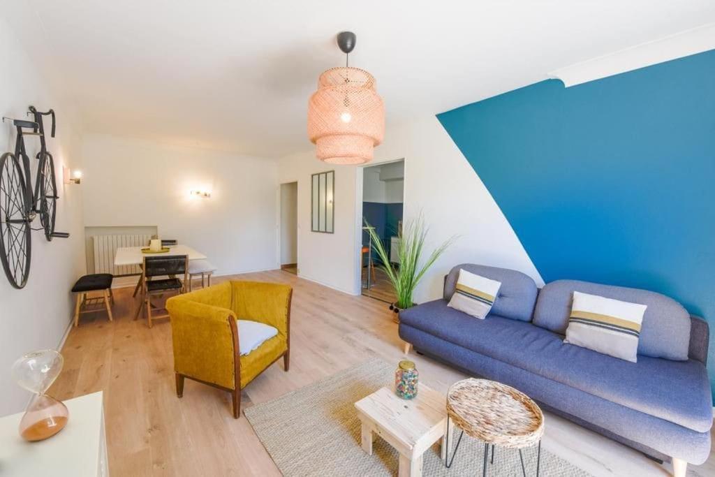 Charmant Logement Plein Pied Au Coeur Du Village Кастелькюлье Экстерьер фото